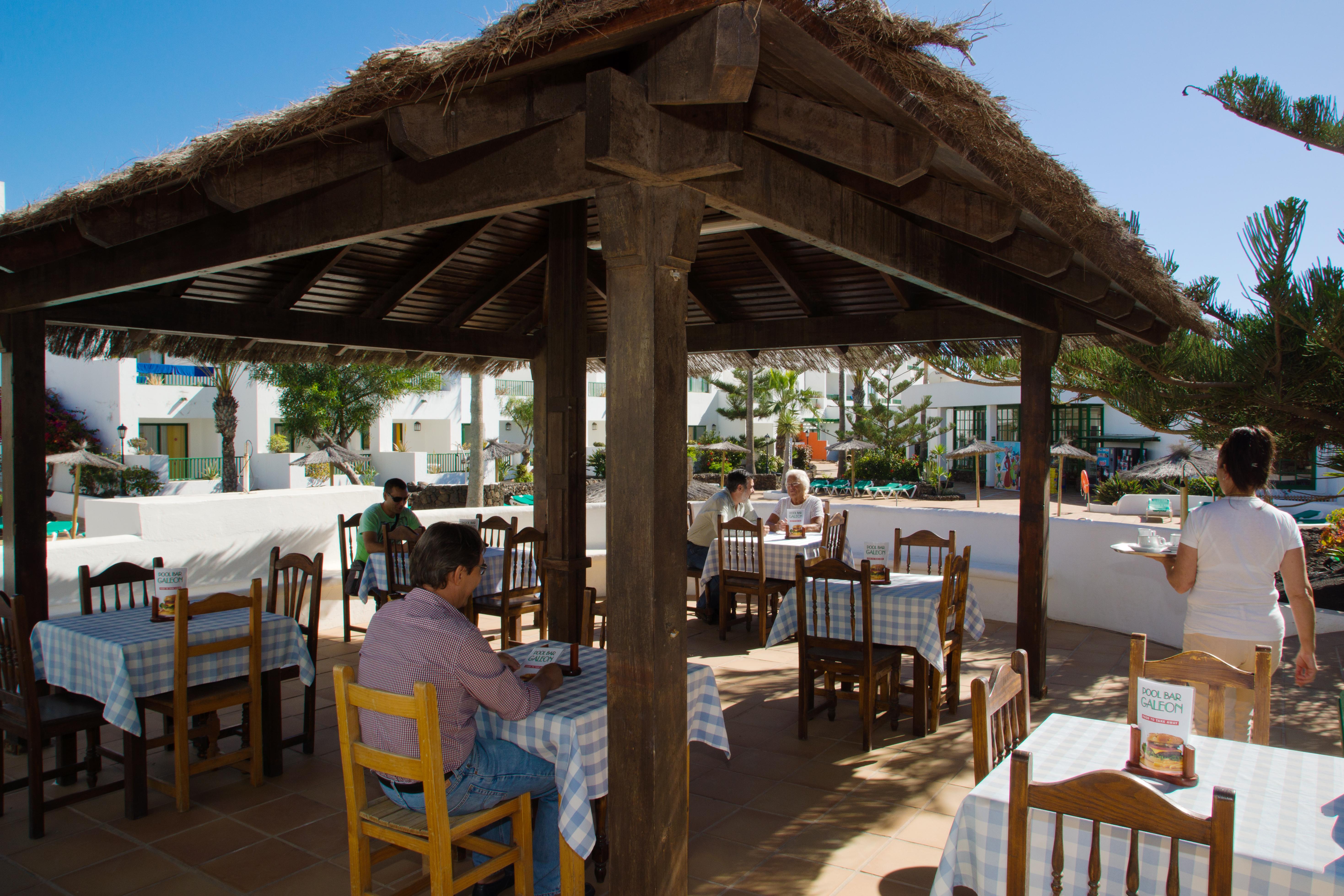 Apartamentos Galeon Playa Costa Teguise Extérieur photo